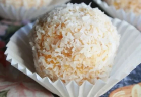 Raffaello cu dovleac și nucă de cocos: o delicatesă cu adevărat ușoară